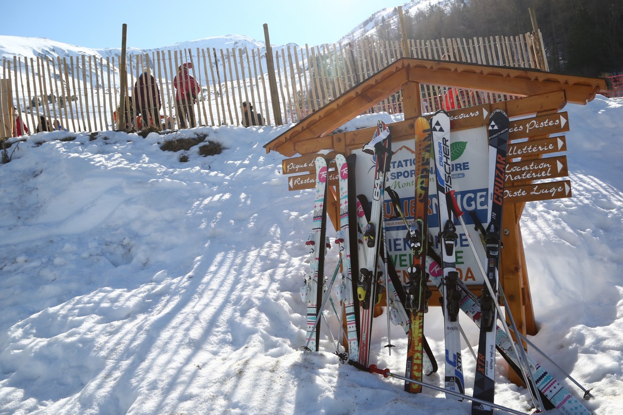 Goulier Neige Station Sport Nature Du Montcalm